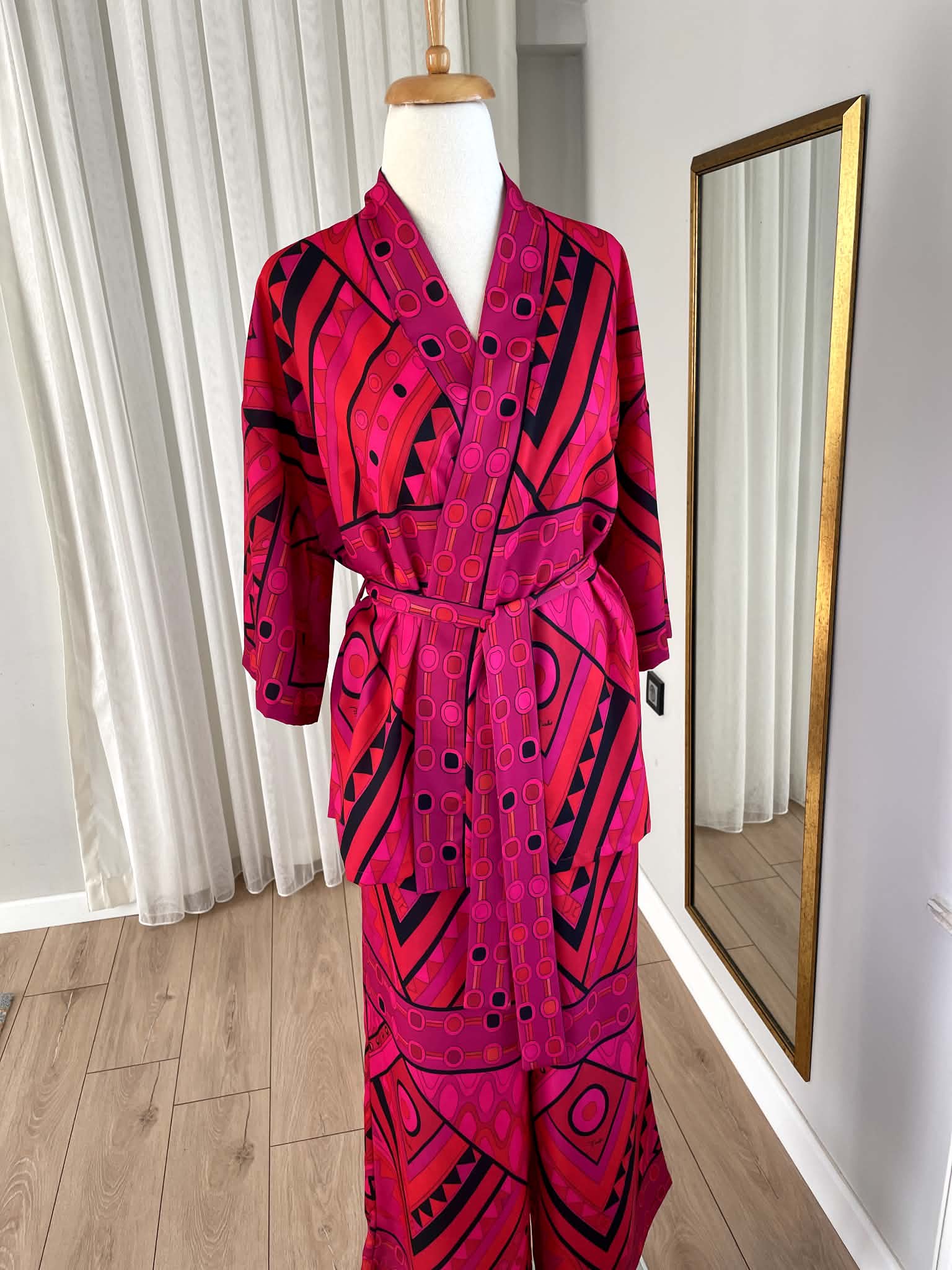 Pink Geometric Kimono Set | Luxury Resort Wear | Designer-Inspired Statement Piece