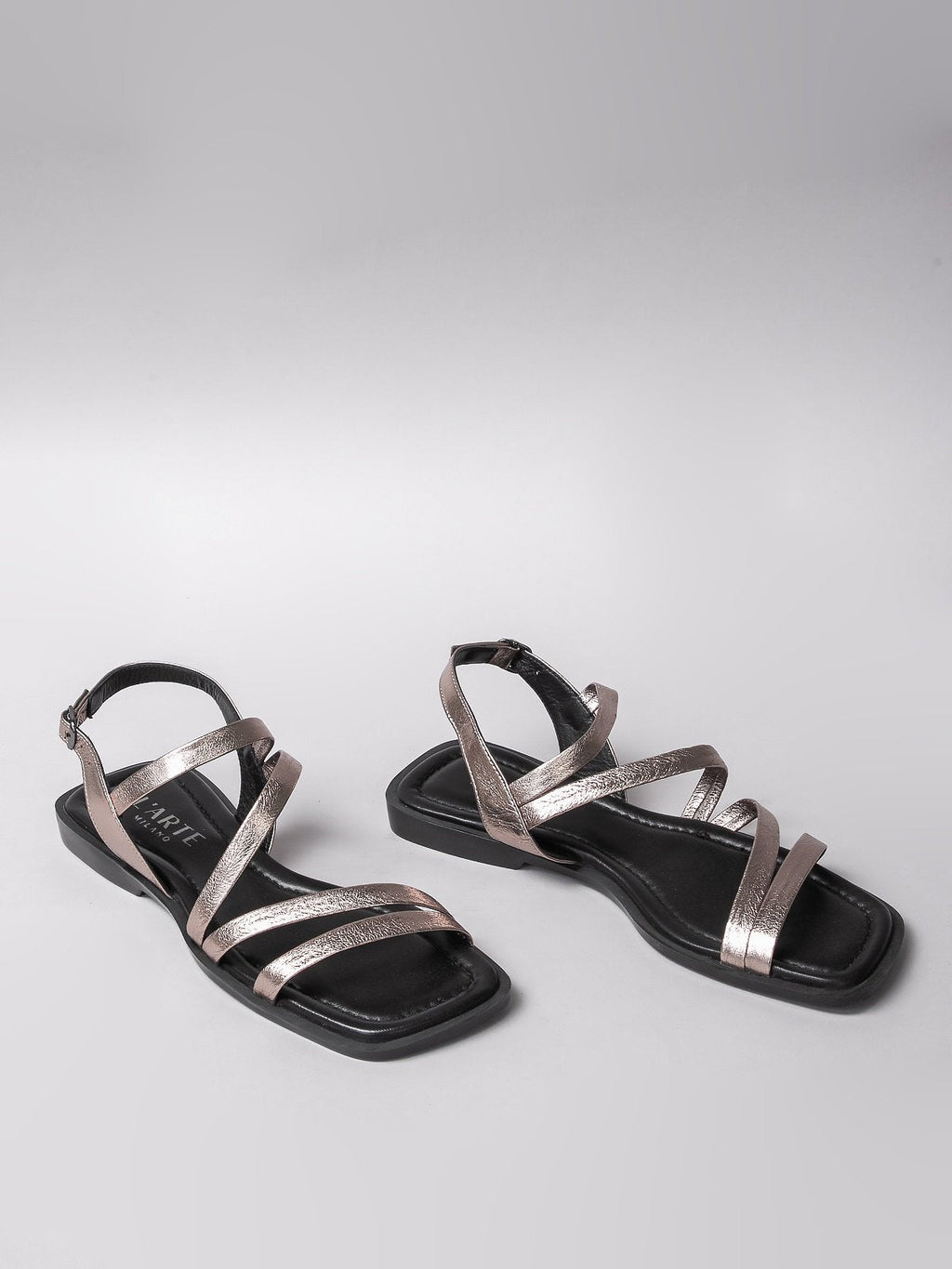 Women's leather sandals