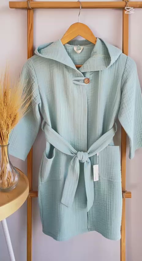 Baby Claude Robes